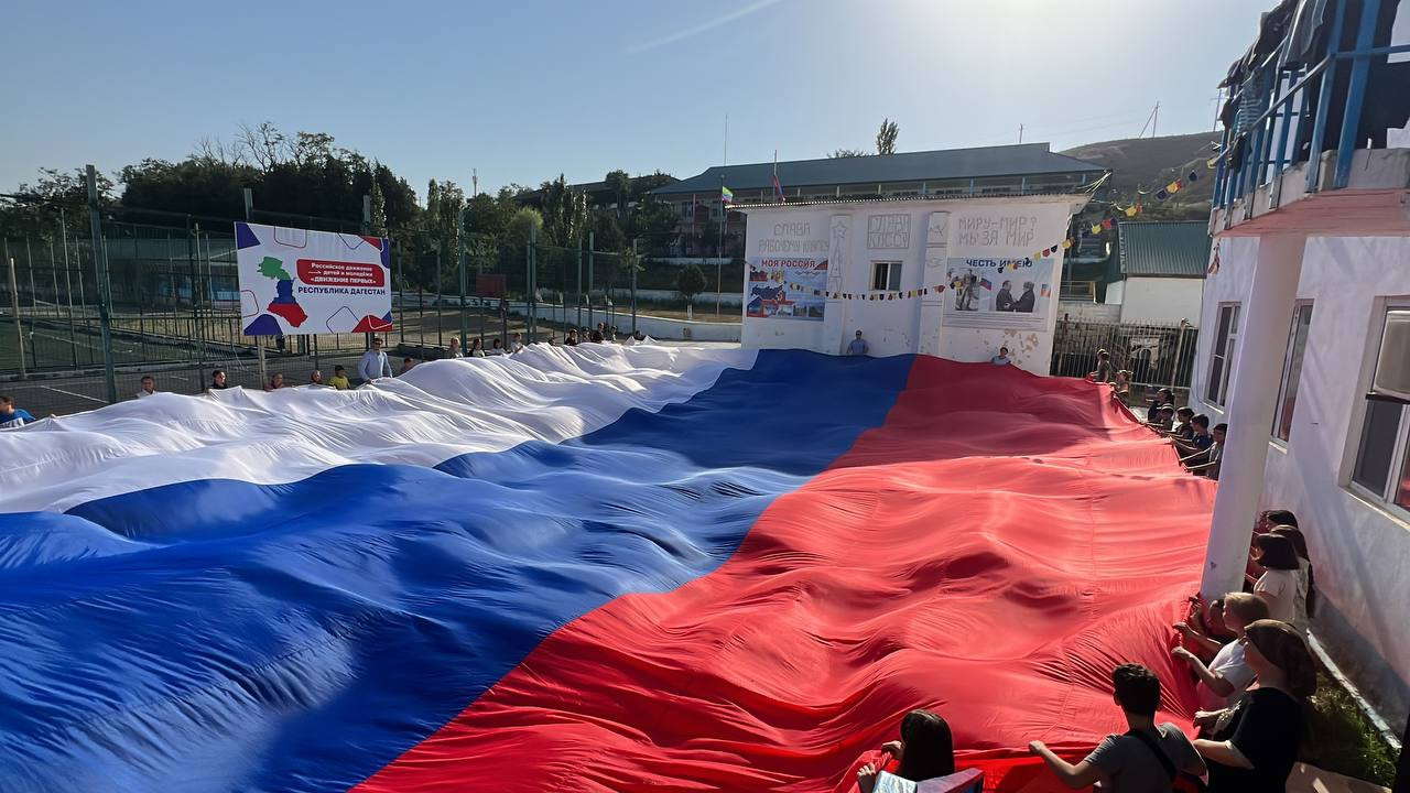 В дагестанском лагере прошла встреча с детьми из Запорожской области