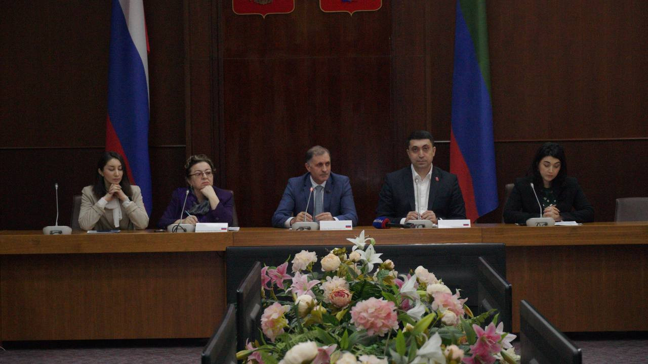 Пленарная сессия с участниками ВФМ прошла в Махачкале
