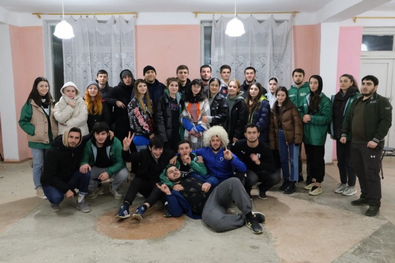 В Доме отдыха «Золотые пески» в Дербенском районе прошёл тренинг по командообразованию