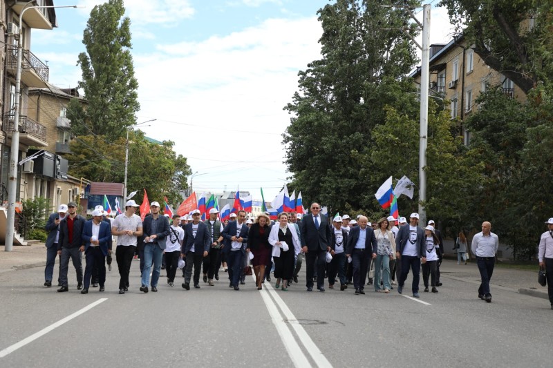Акция в поддержку СВО «Поддержим наших» прошла в Махачкале