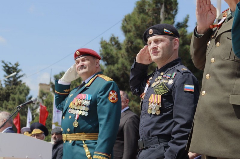 Сотрудники Минмолодежи РД приняли участие в Параде Победы