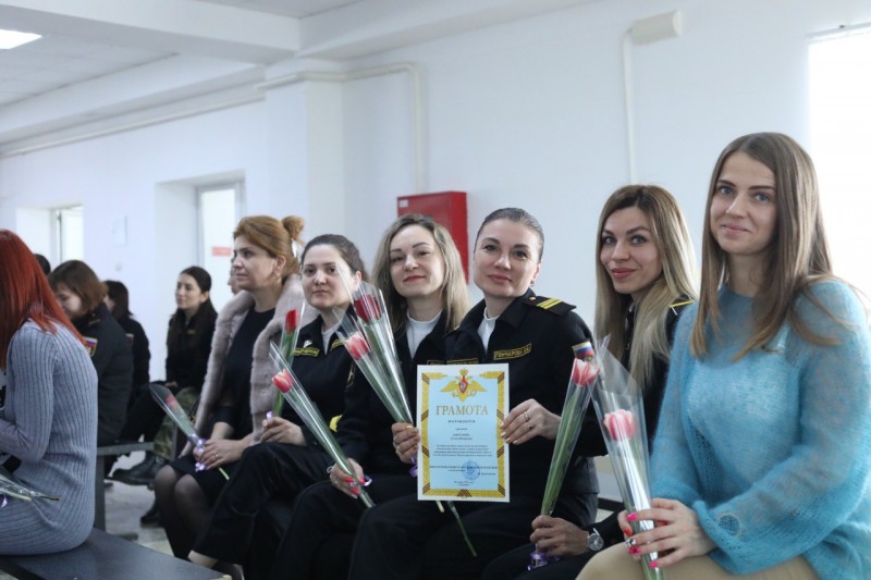 В Дагестане поздравили женщин, проходящих службу и работающих в Каспийской флотилии