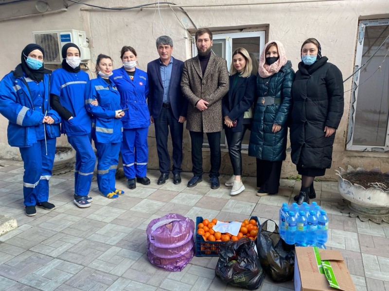 В Кизляре продолжается Республиканская акция по доставке продуктов питания медработникам