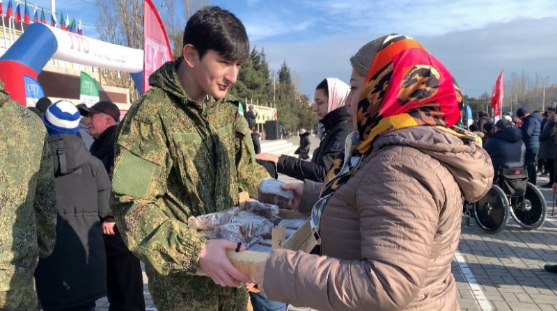 В Каспийске прошли акции «Знамя ГТО» и «Блокадный хлеб