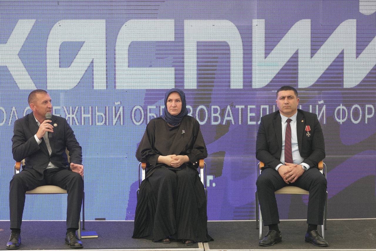 Панельная дискуссия: «Защитники Отечества: новая глава истории. Как мы пишем её вместе?» прошла на форуме «Каспий»
