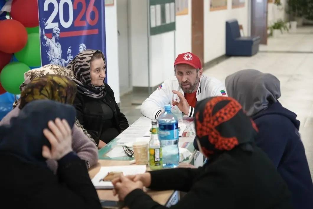 Волонтёры продолжают помогать пострадавшим