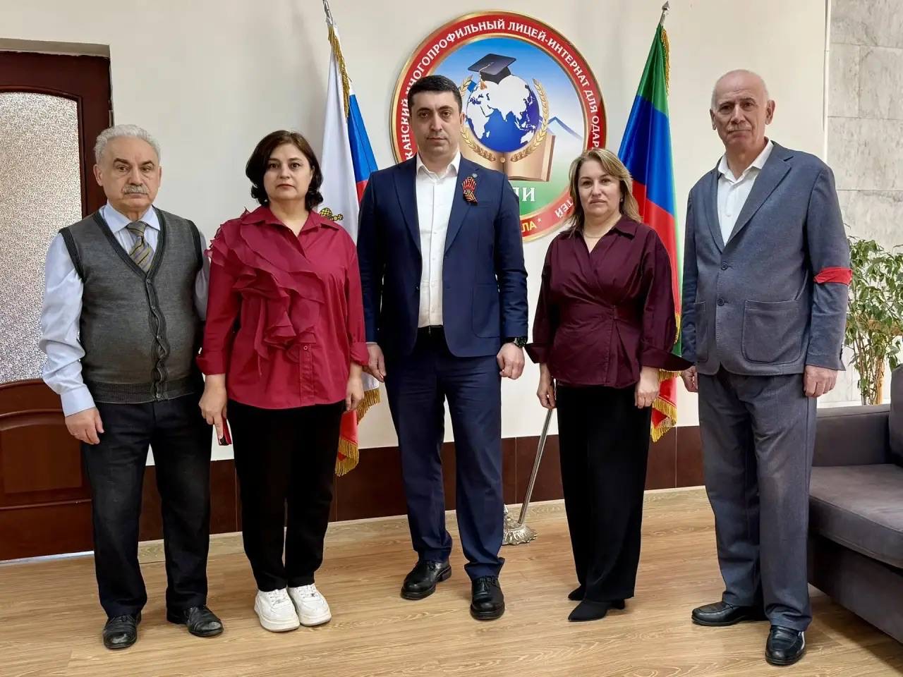 «Наша задача — сделать так, чтобы каждый знал об этих возможностях»: Камил Саидов дал старт проекту «Проводники смыслов» в Дагестане