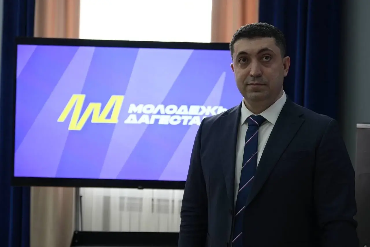 Камил Саидов поздравил молодёжь Дагестана с праздником