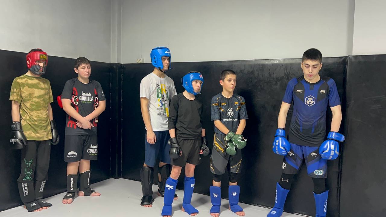 Камил Саидов встретился со спортивной молодежью в Махачкале