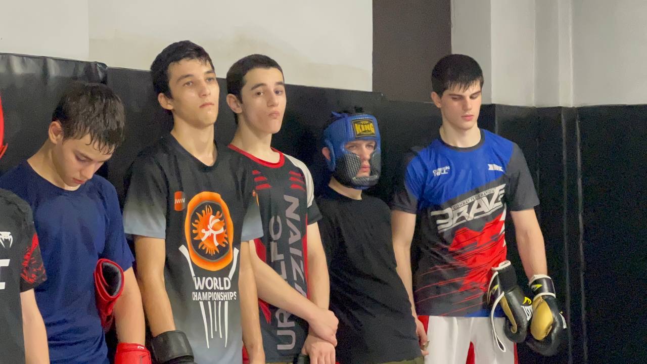 Камил Саидов встретился со спортивной молодежью в Махачкале