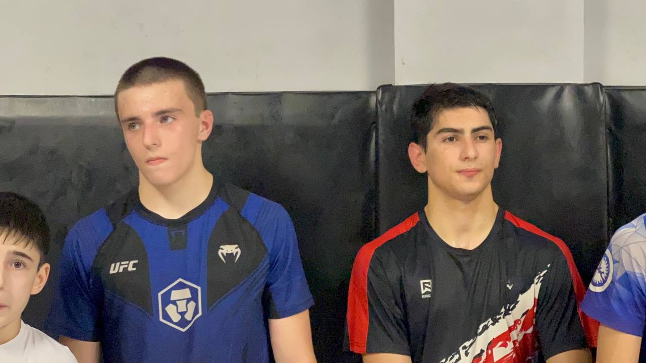 Камил Саидов встретился со спортивной молодежью в Махачкале