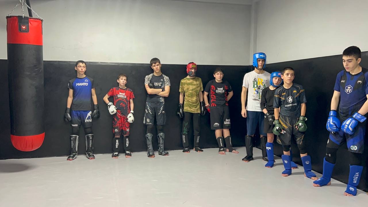 Камил Саидов встретился со спортивной молодежью в Махачкале