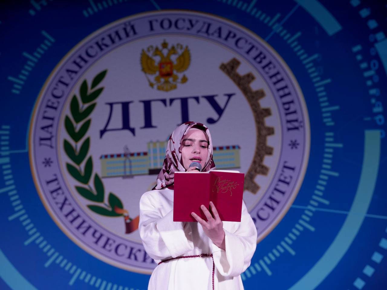 В Махачкале определились финалисты конкурса «Время родного языка»