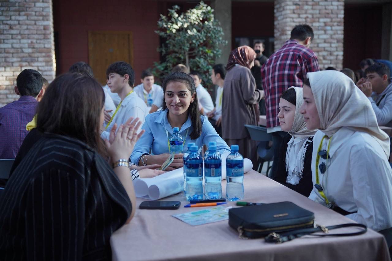 В Махачкале прошел Всероссийский предпринимательский урок для школьников