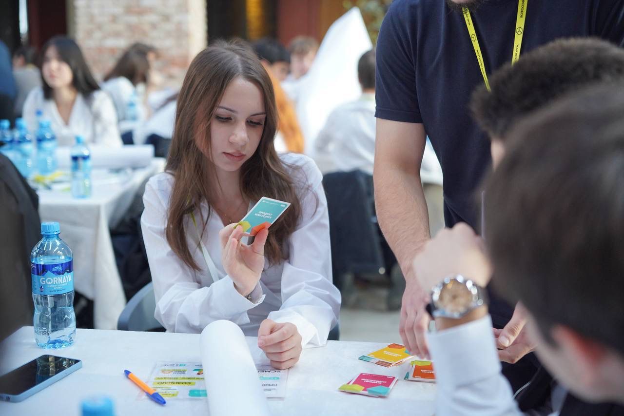 В Махачкале прошел Всероссийский предпринимательский урок для школьников