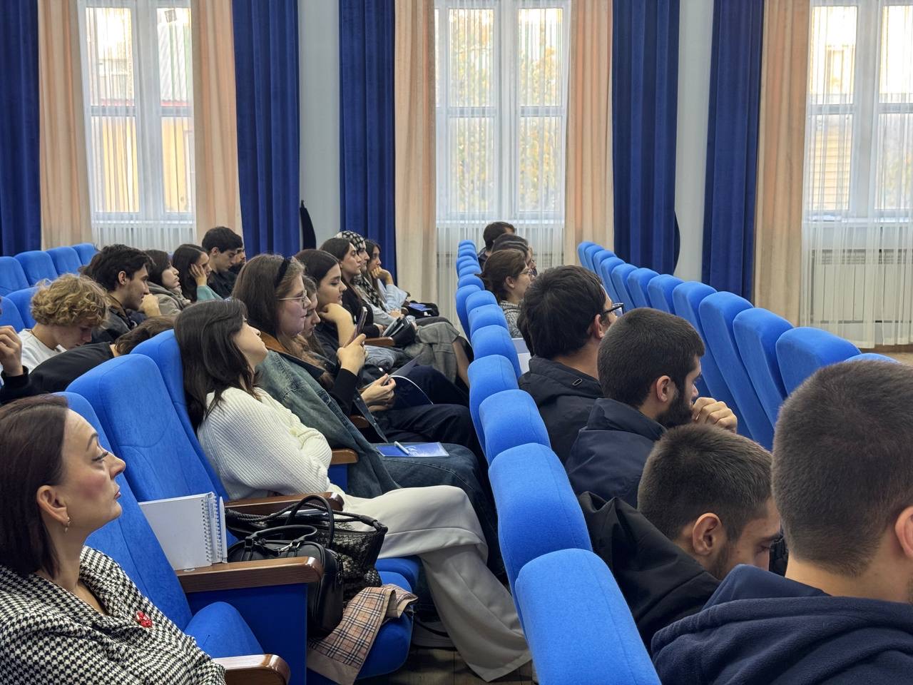 В Махачкале прошла «Школа бойца» для новичков студенческих отрядов