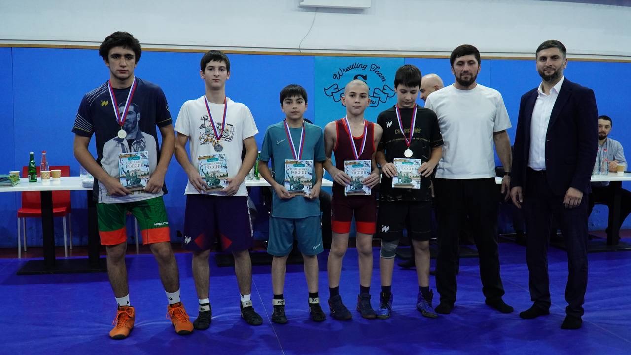 В спортивной школе имени Абдулрашида Садулаева прошла интеллектуальная викторина для юных спортсменов