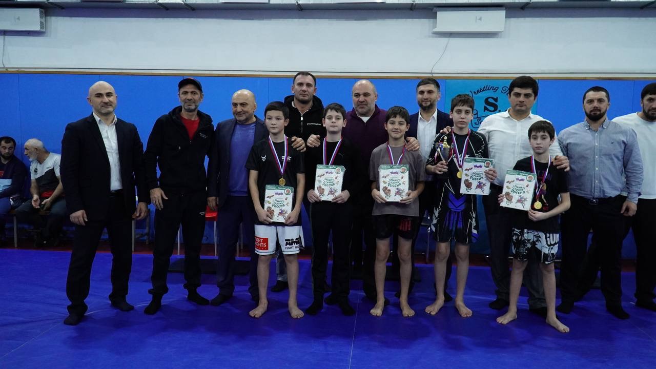 В спортивной школе имени Абдулрашида Садулаева прошла интеллектуальная викторина для юных спортсменов