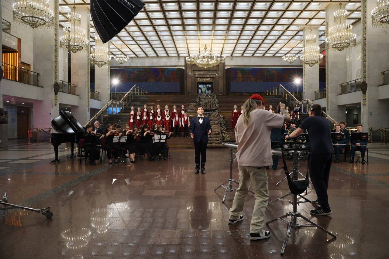 Памятный видеоклип на песню «Нежность» представят ко Дню Героев Отечества