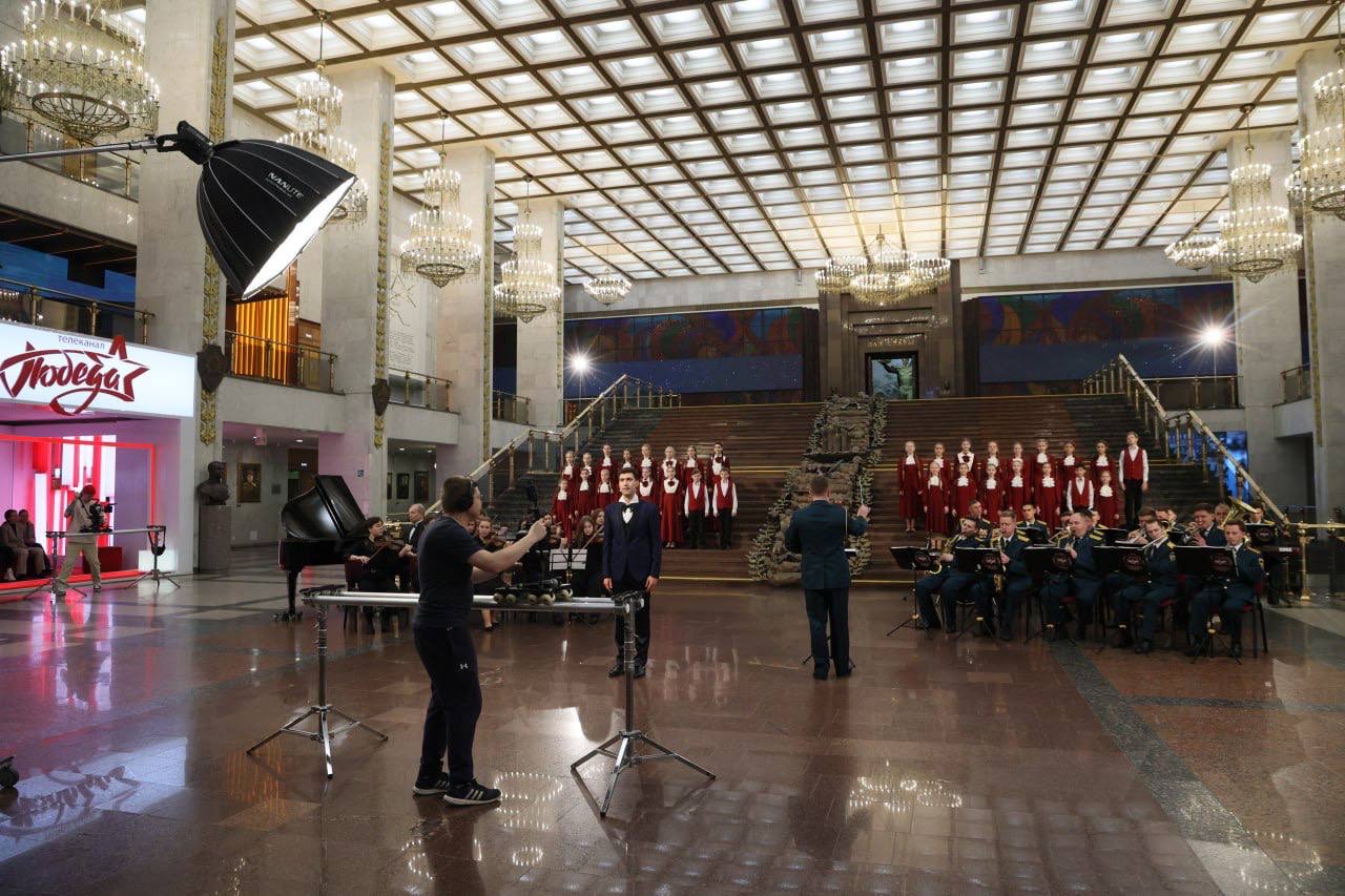 Памятный видеоклип на песню «Нежность» представят ко Дню Героев Отечества