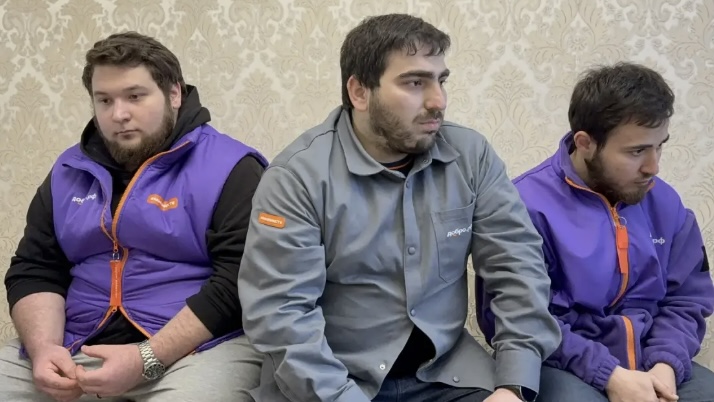 Камил Саидов в преддверии 8 марта посетил семью участника СВО