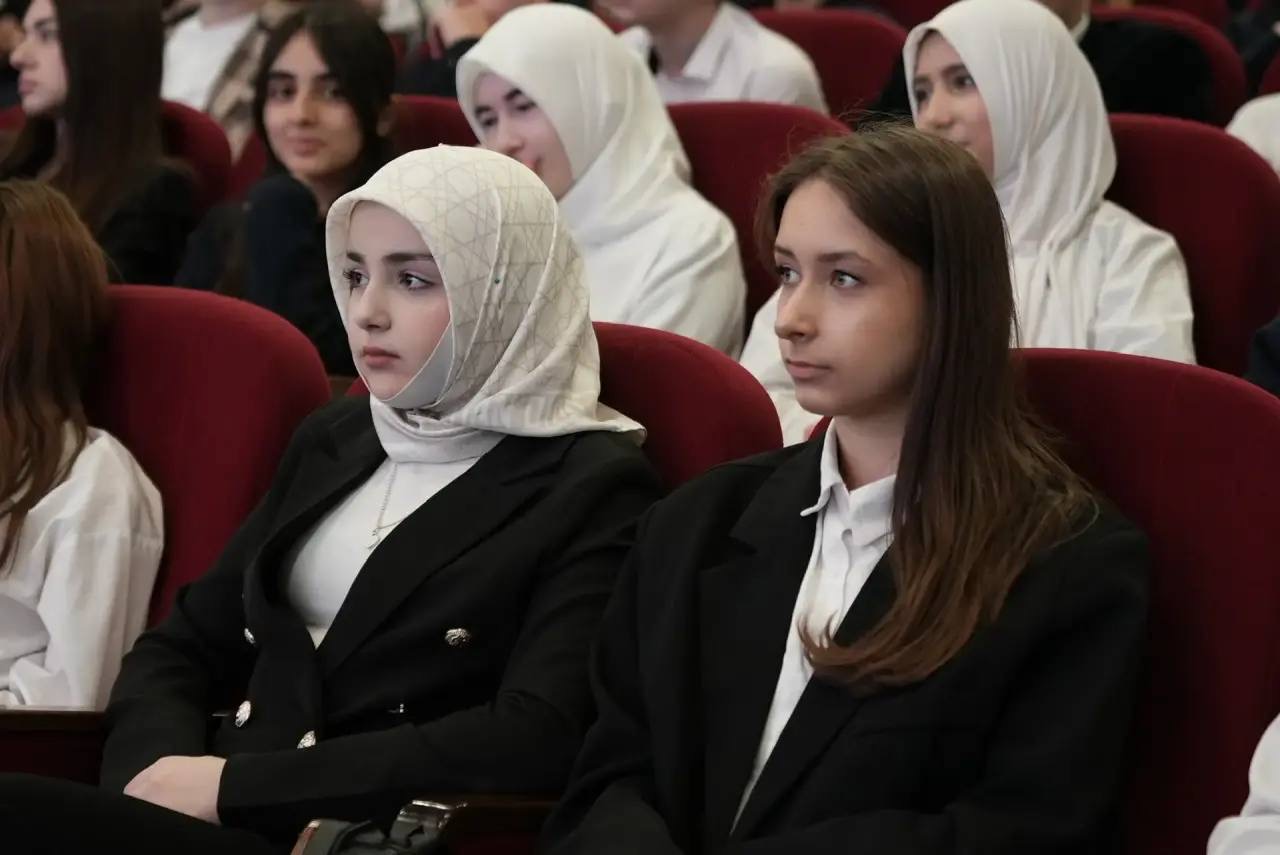 Рахим Нурмуханов: «Если мы научимся любить прежде всего свою Родину, свой дом, свою семью – нам не будет равных»