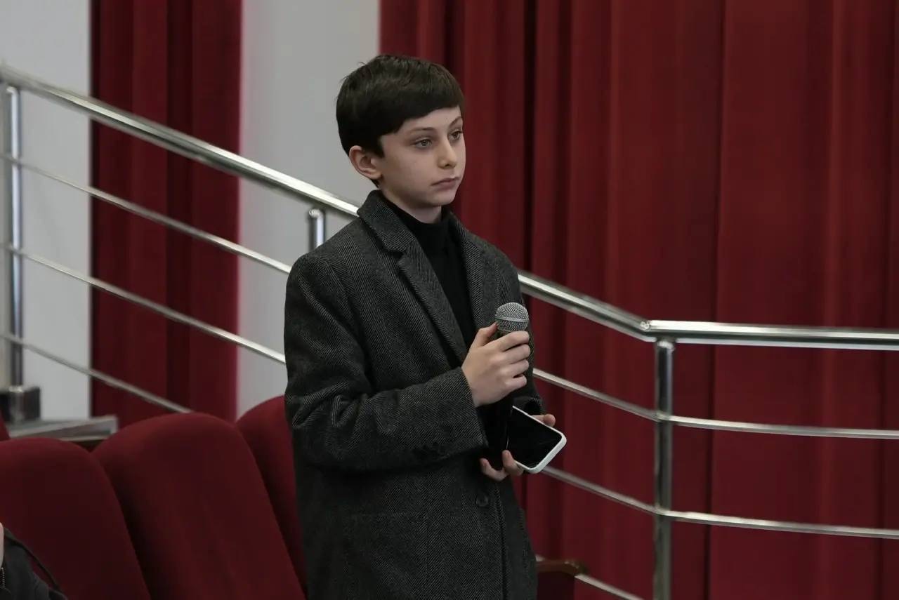 Рахим Нурмуханов: «Если мы научимся любить прежде всего свою Родину, свой дом, свою семью – нам не будет равных»