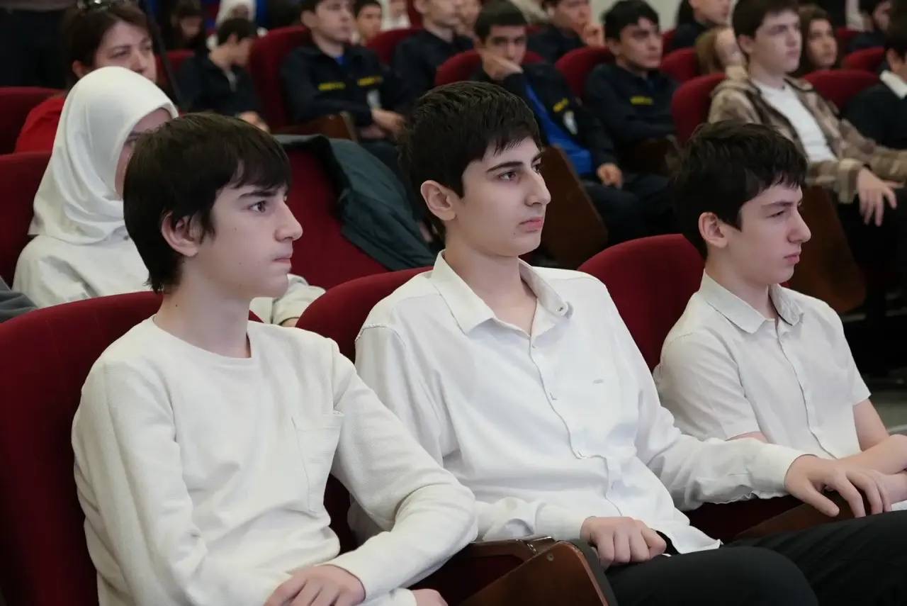 Рахим Нурмуханов: «Если мы научимся любить прежде всего свою Родину, свой дом, свою семью – нам не будет равных»