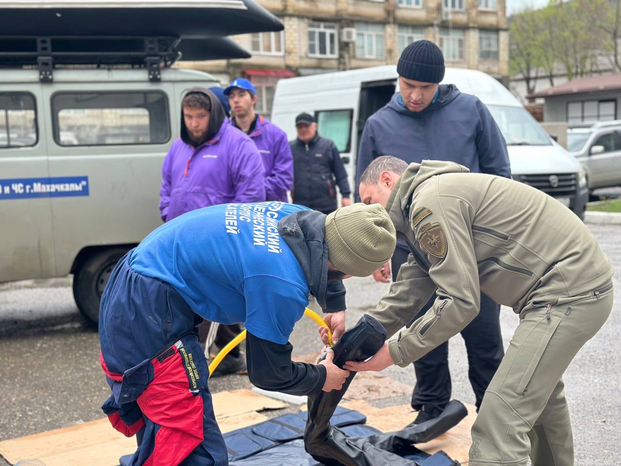 Волонтёры штаба #МЫВМЕСТЕ раздали жителям Махачкалы 13 тонн питьевой воды