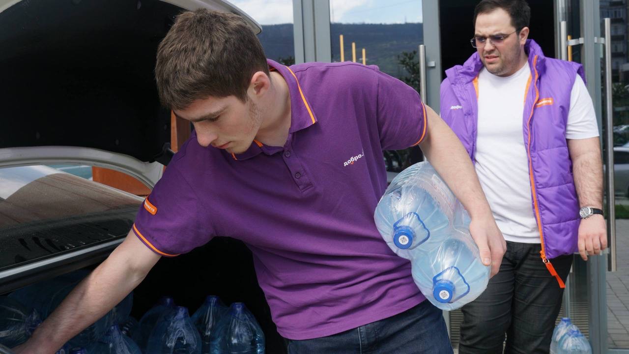 Волонтёры АНО «Академия Добра» помогают пострадавшим в составе штаба #МЫВМЕСТЕ