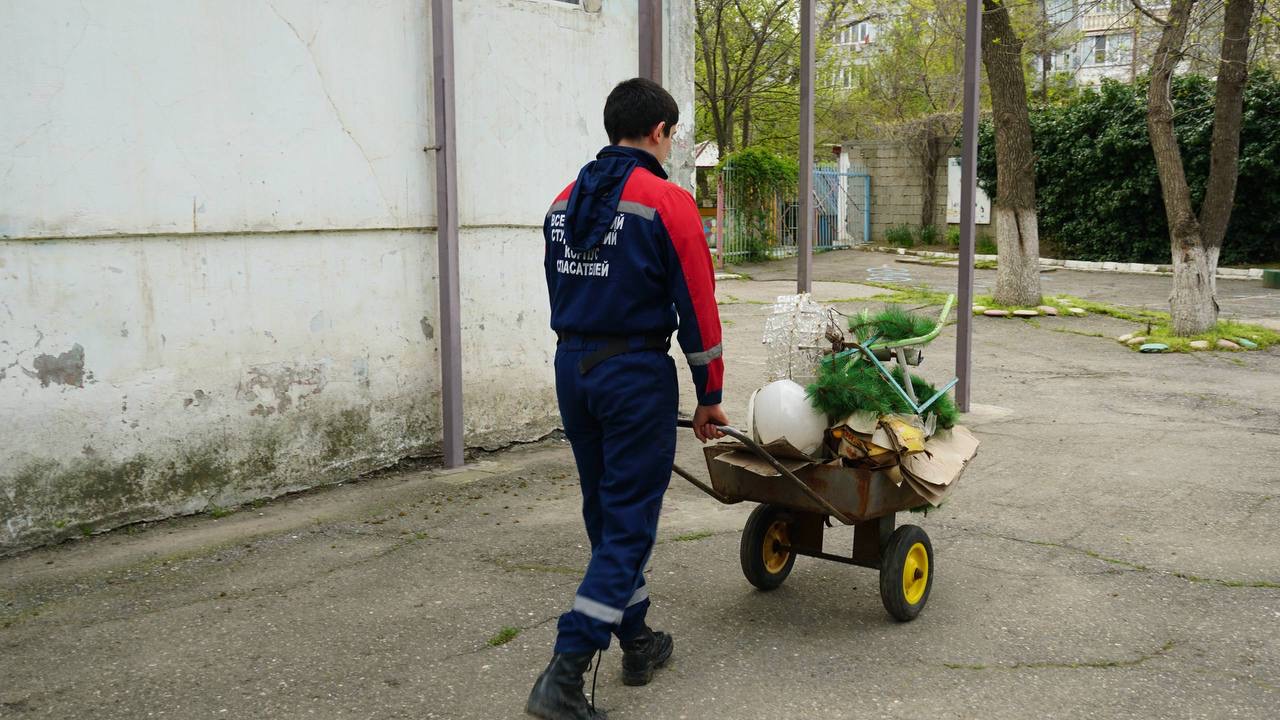 Волонтёры штаба #МЫВМЕСТЕ отрабатывают заявки жителей в пострадавших районах