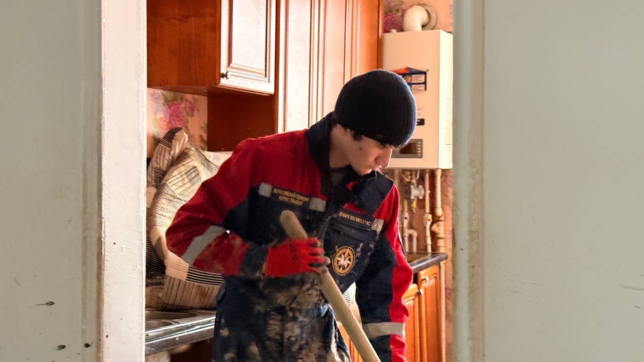 Волонтёры штаба #МЫВМЕСТЕ отрабатывают заявки жителей в пострадавших районах