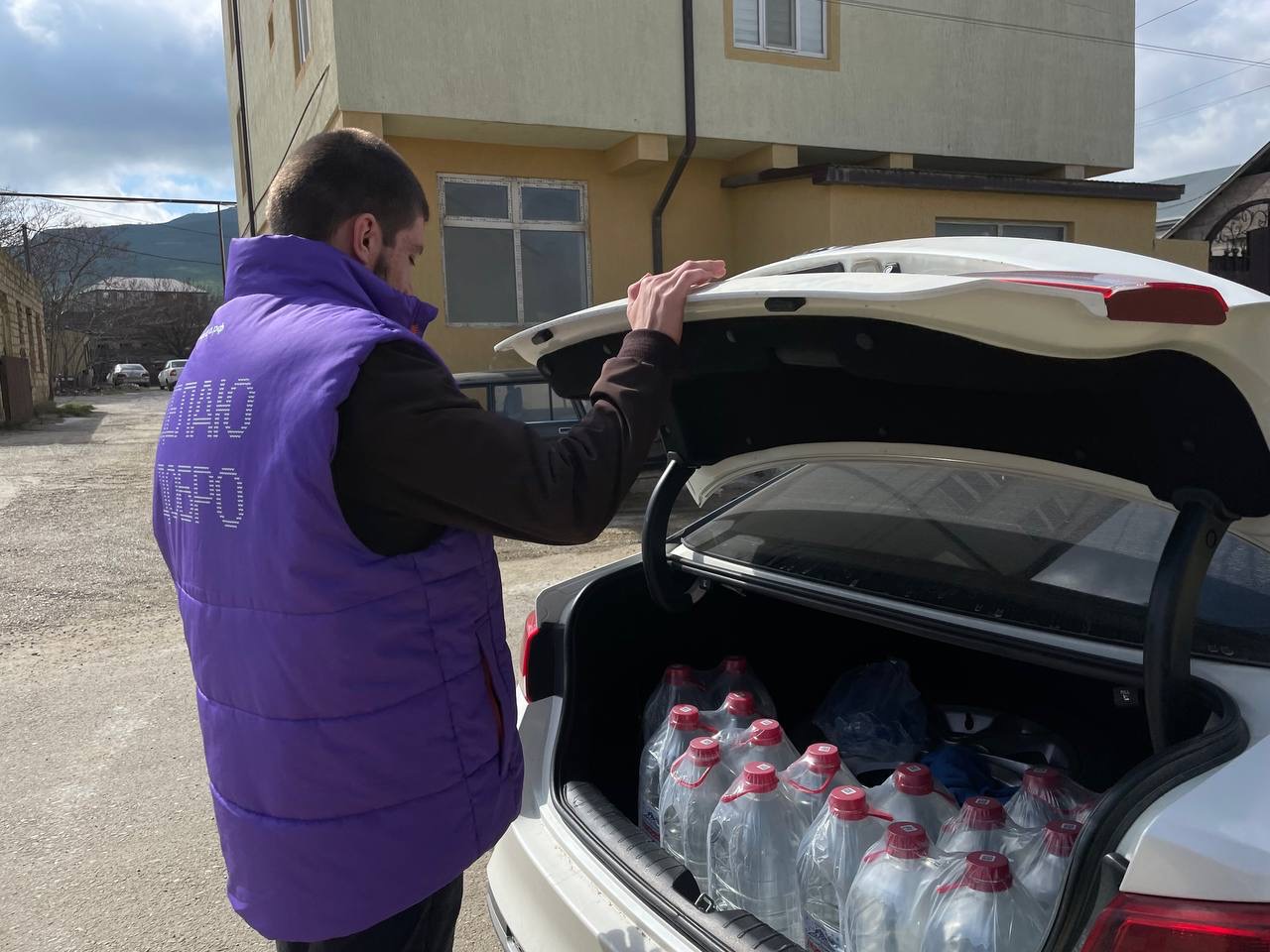 Волонтёры штаба #МЫВМЕСТЕ продолжают отрабатывать заявки жителей пострадавших районов