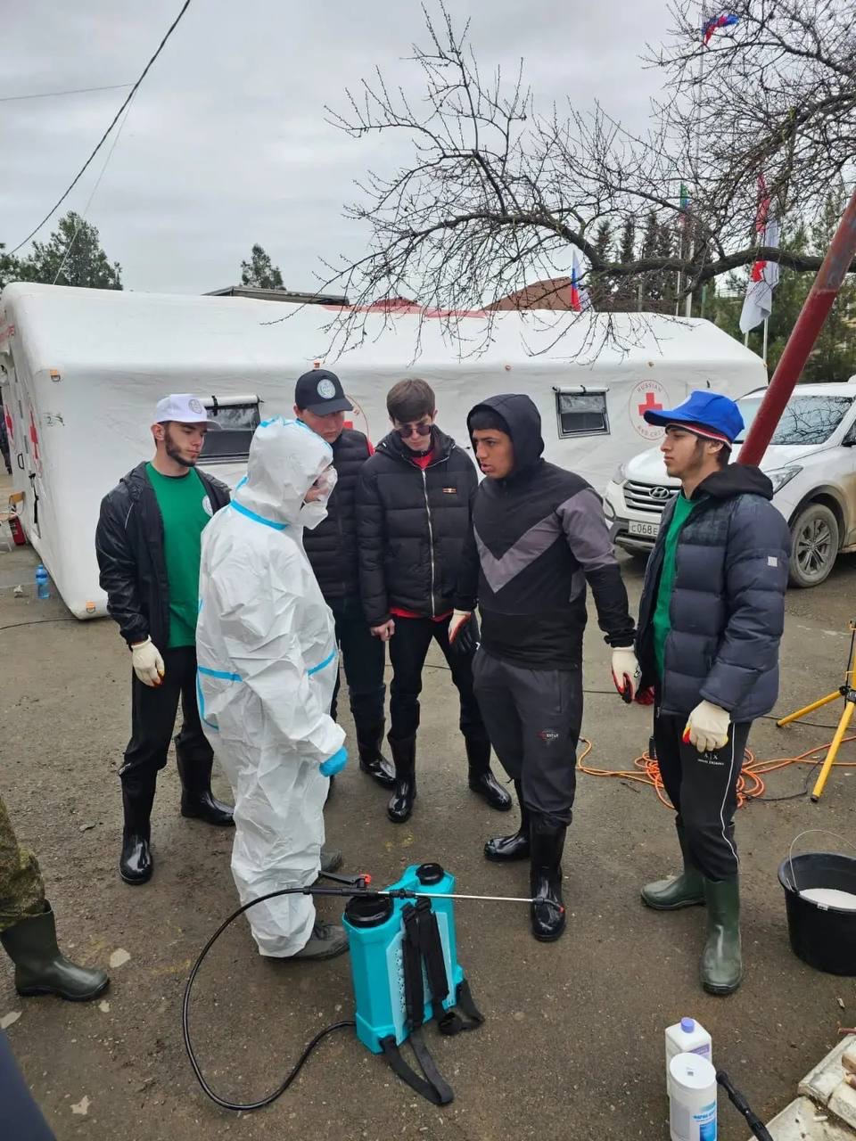 Волонтеры Дагестана приступают к важному этапу работ после последний ЧС — дезинфекции
