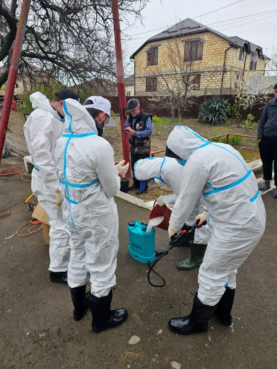 Волонтеры Дагестана приступают к важному этапу работ после последний ЧС — дезинфекции