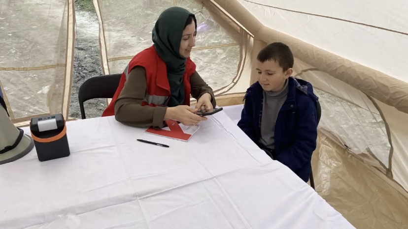 Волонтёры #МЫВМЕСТЕ помогают жителям и контролируют опасные участки в Дахадаевском районе