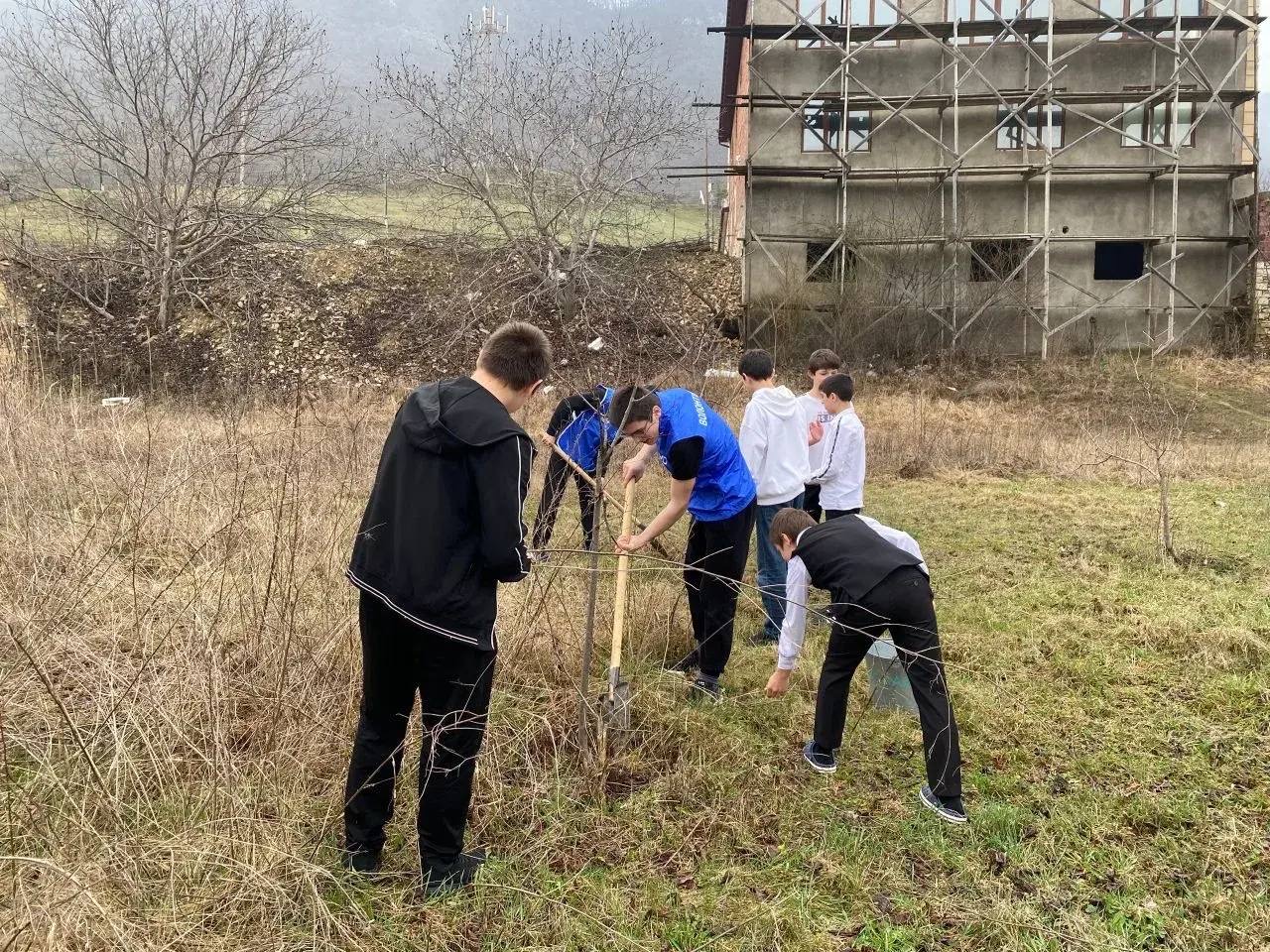 Более 3000 волонтеров приняли участие во Всероссийском субботнике в Дагестане