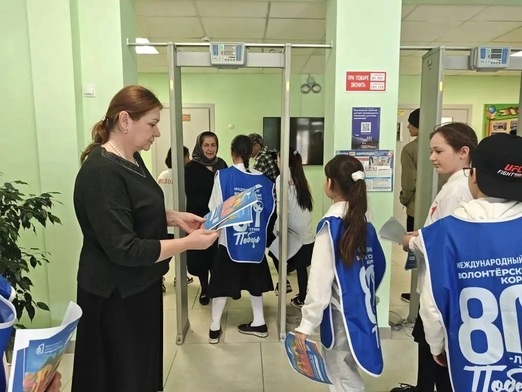 Волонтёры Дагестана помогают в рамках федерального проекта «Формирование комфортной городской среды»