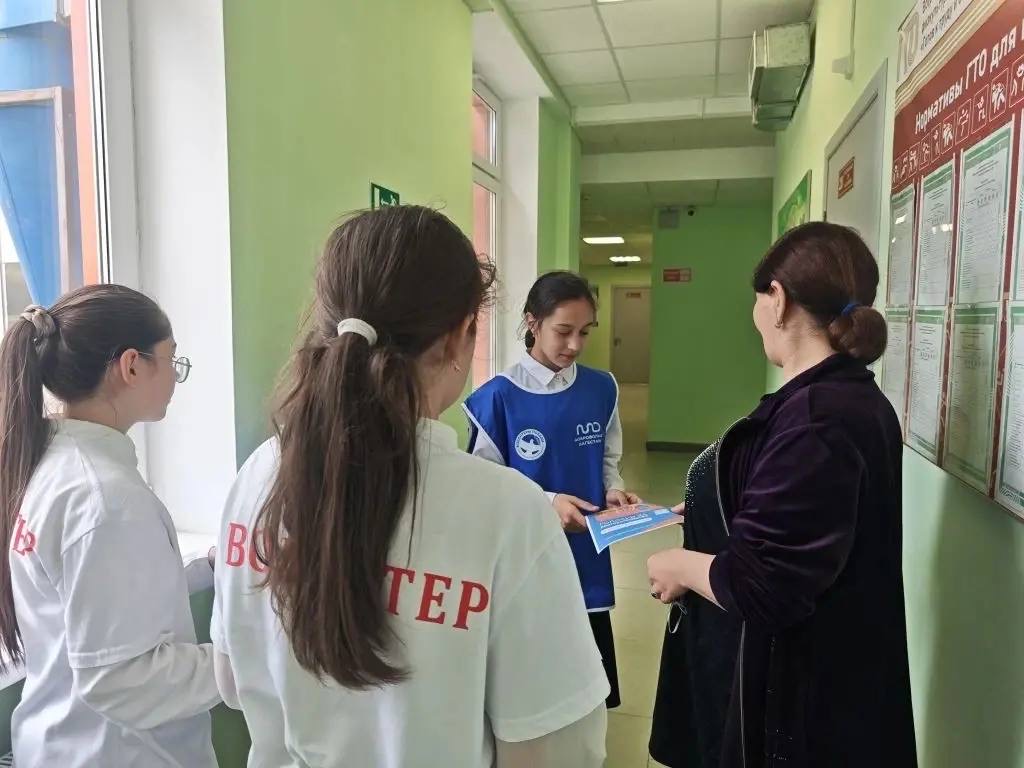 Волонтёры Дагестана помогают в рамках федерального проекта «Формирование комфортной городской среды»