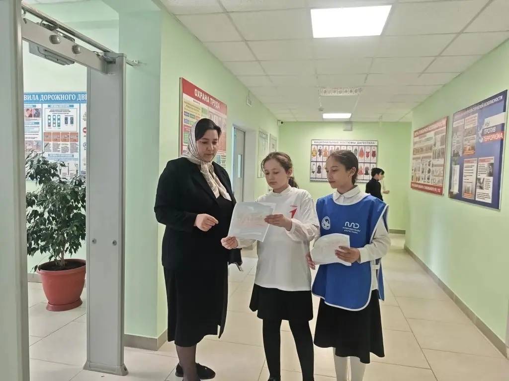 Волонтёры Дагестана помогают в рамках федерального проекта «Формирование комфортной городской среды»