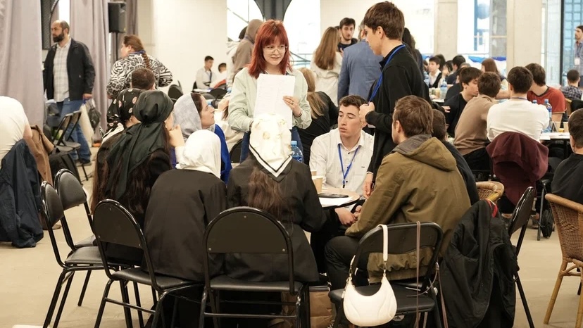 Фестиваль «Каспийский бриз» 2026: интеллектуальный праздник в лучшем виде