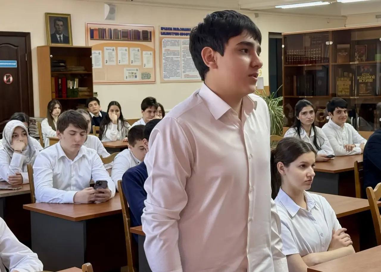 «Наша задача — сделать так, чтобы каждый знал об этих возможностях»: Камил Саидов дал старт проекту «Проводники смыслов» в Дагестане