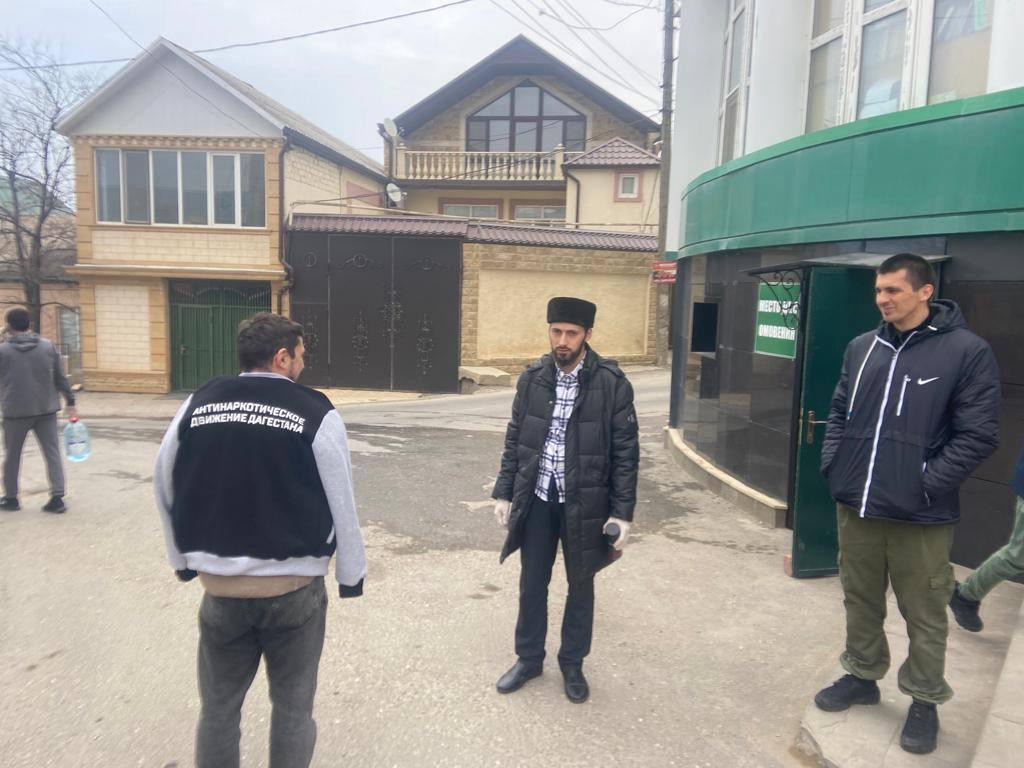 Минмолодёжи РД при содействии грантовых средств Росмолодёжи организовало в Махачкале акцию «Закрась опасность»