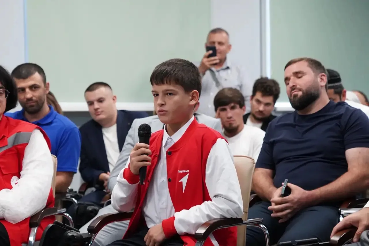 В Дагестане отметили волонтёров, оказавших помощь в ликвидации последствий паводков