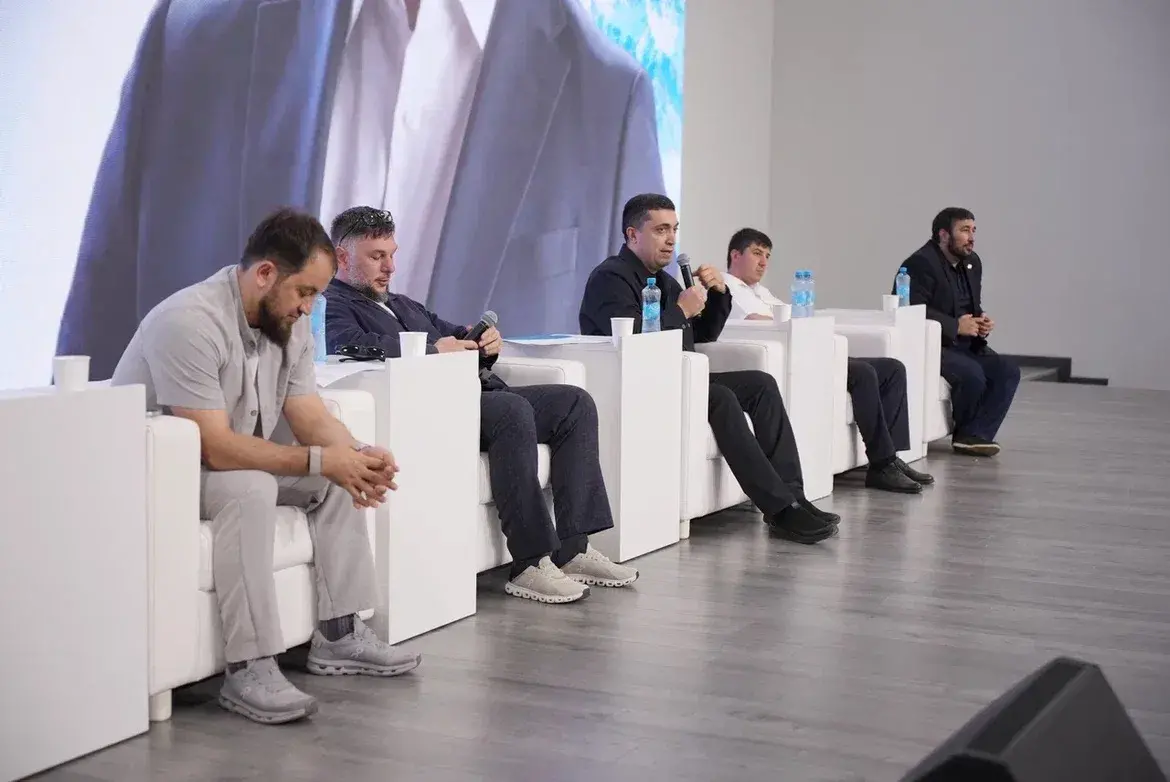 В Махачкале прошло пленарное заседание Академии смыслов проекта «Школа гражданской журналистики»