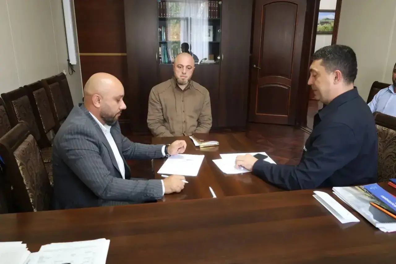 Врио министра по делам молодёжи Республики Дагестан Камил Саидов совершил рабочую поездку в Лакский район.
